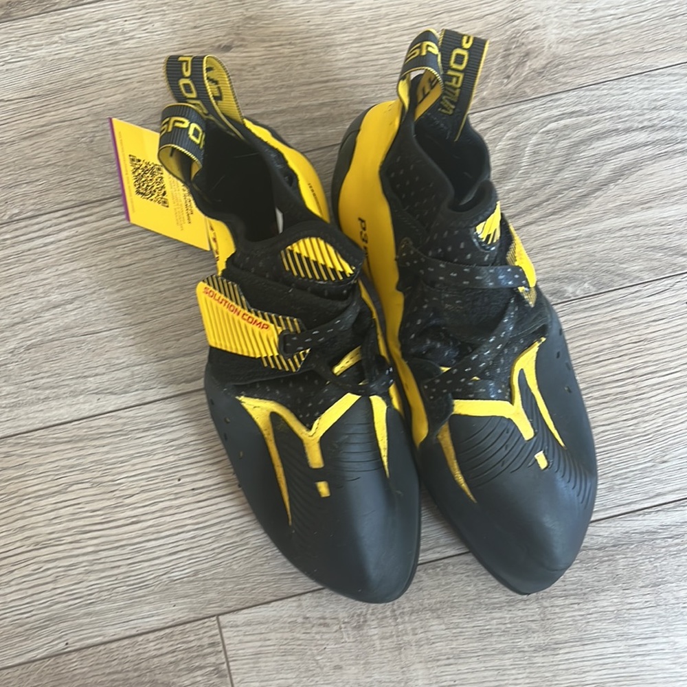 NWT La Sportiva Solution Comps